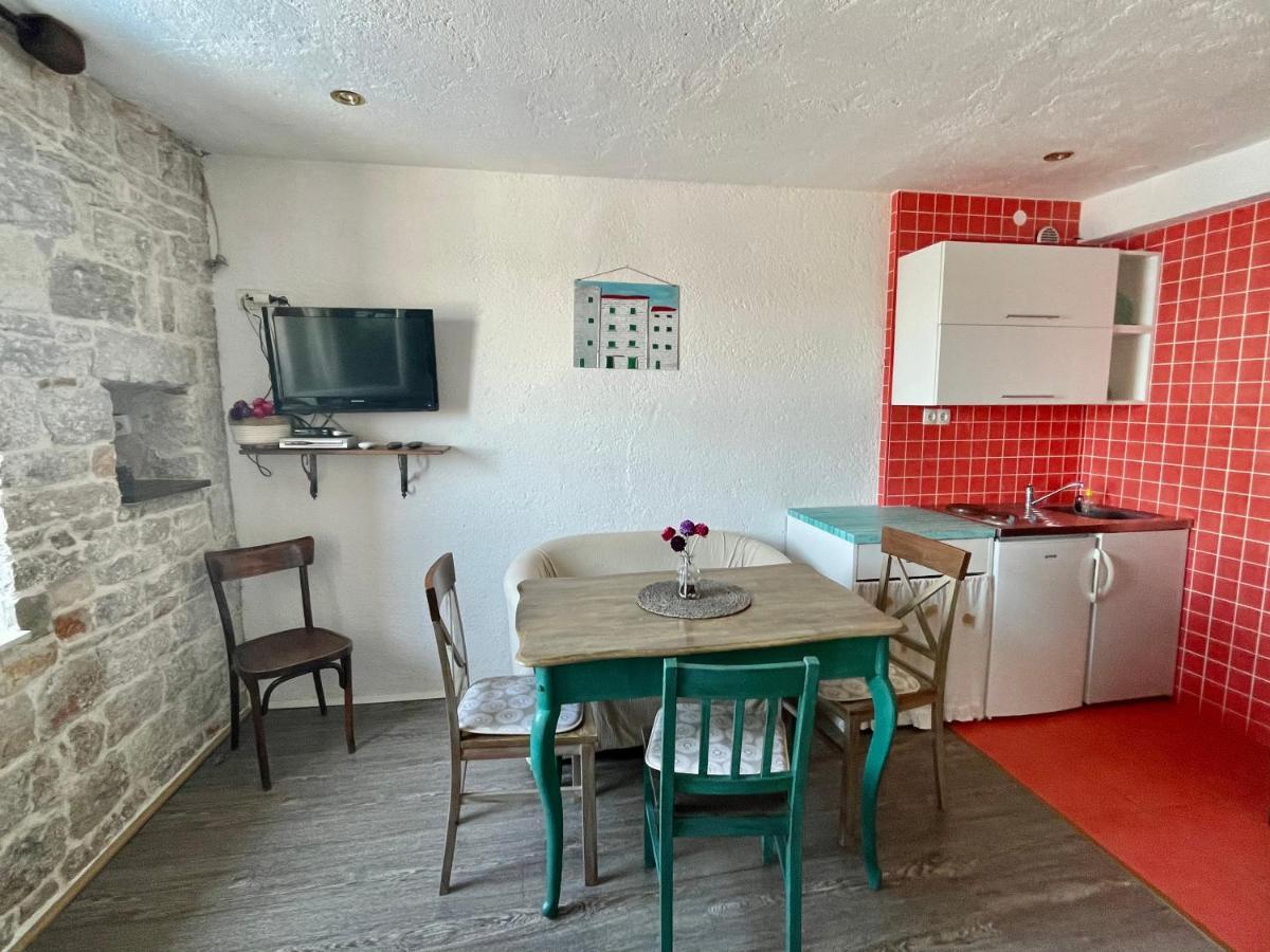Apartments Trapula Šibenik Eksteriør billede