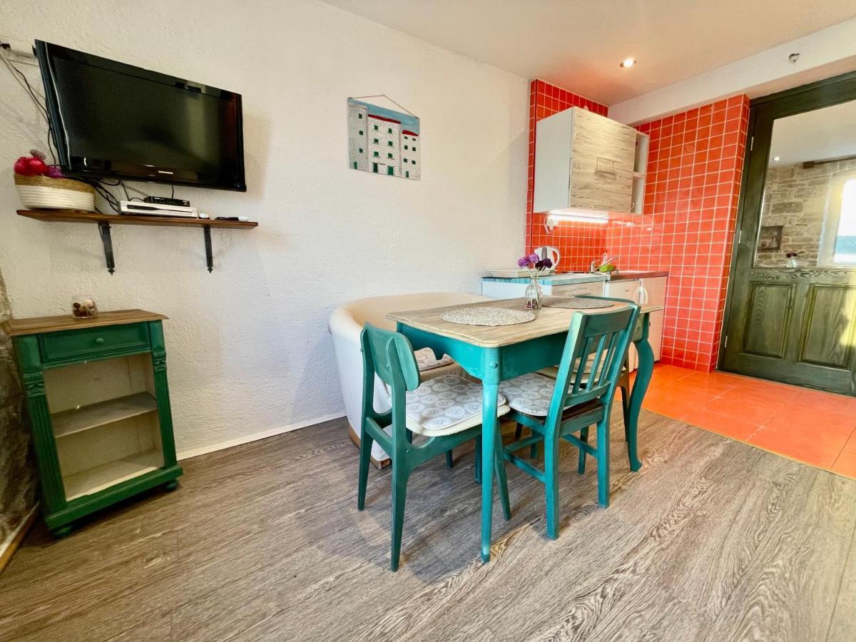 Apartments Trapula Šibenik Eksteriør billede