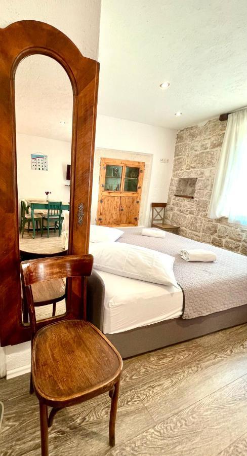 Apartments Trapula Šibenik Eksteriør billede