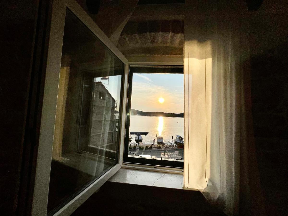 Apartments Trapula Šibenik Eksteriør billede