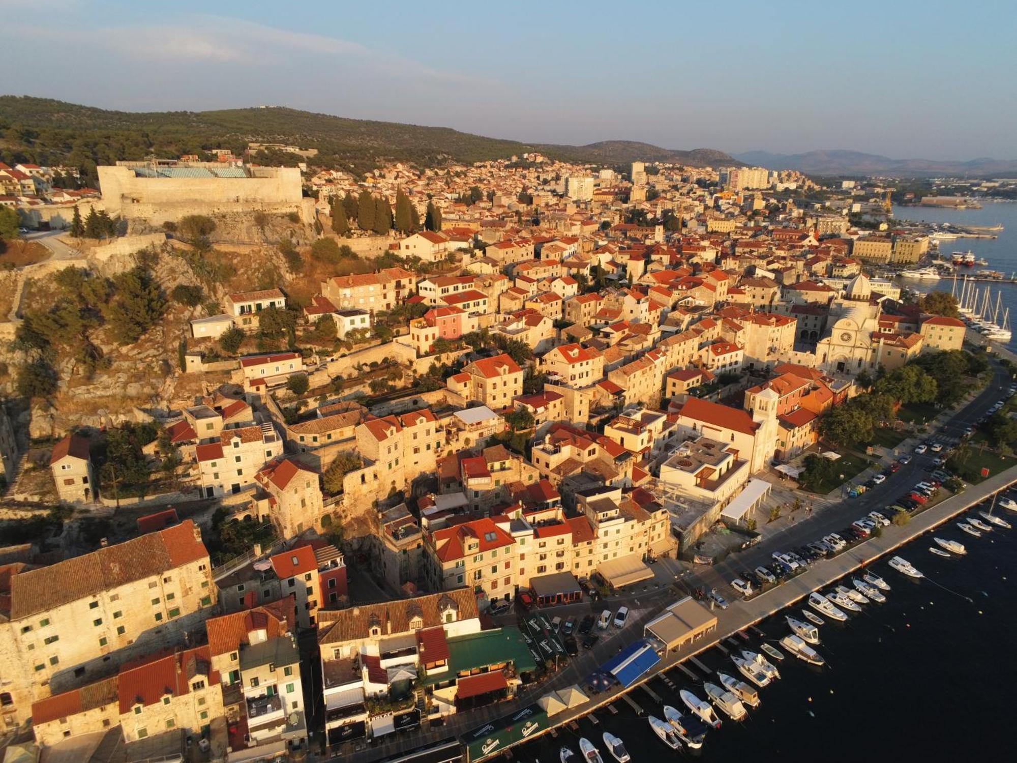 Apartments Trapula Šibenik Eksteriør billede