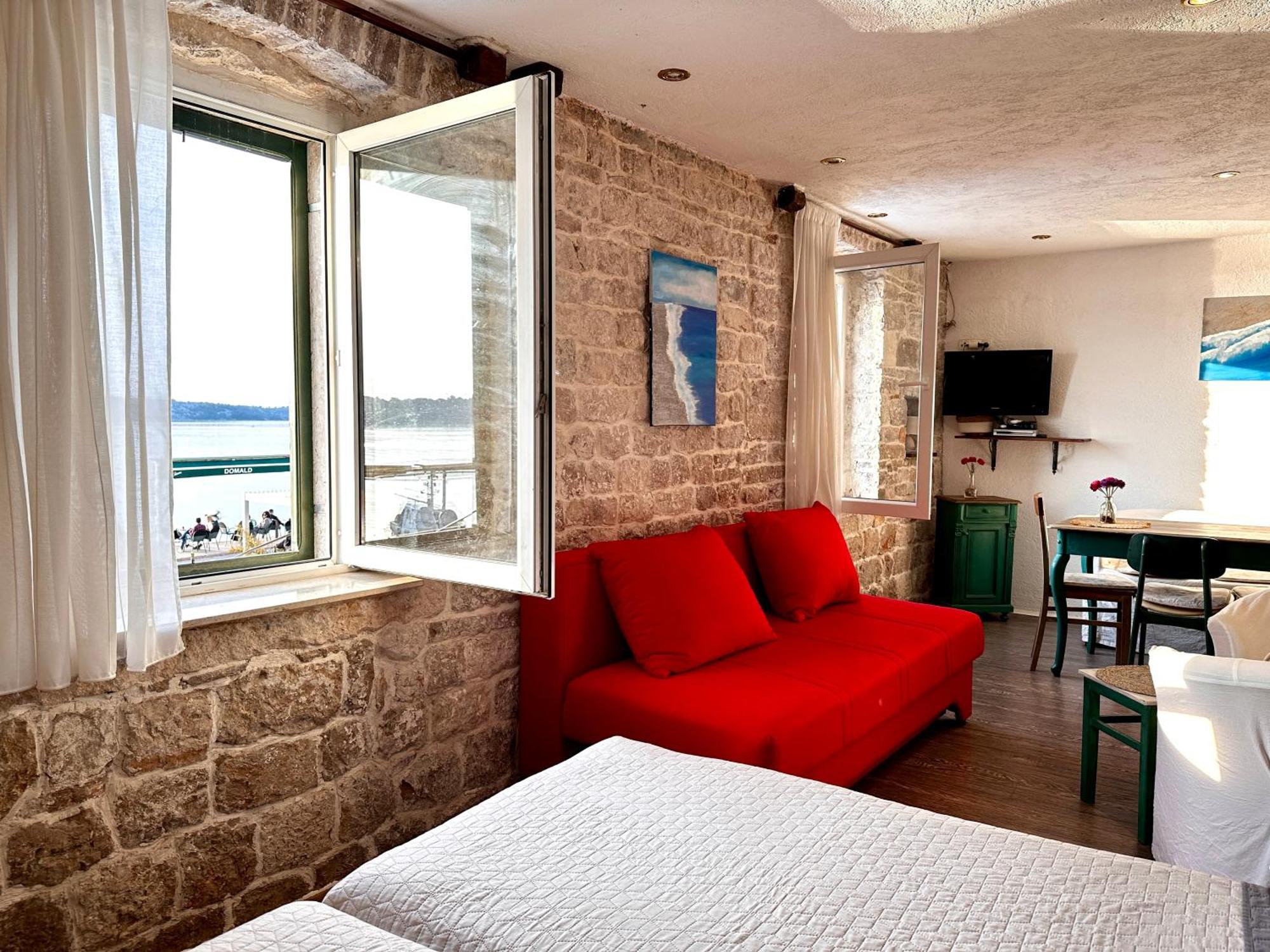 Apartments Trapula Šibenik Eksteriør billede